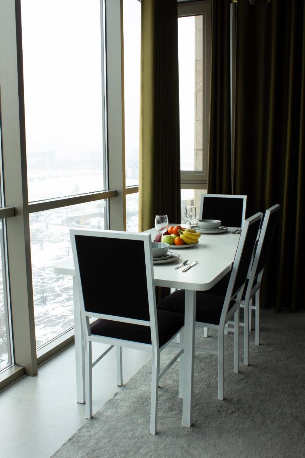 9Th And 6Th Floor Stylish Apartments With Mountainvista Bishkek Exterior foto