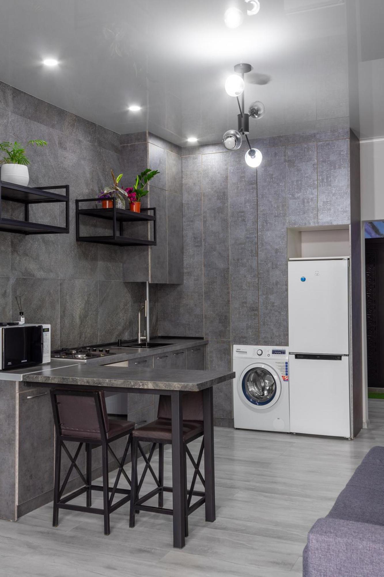 9Th And 6Th Floor Stylish Apartments With Mountainvista Bishkek Exterior foto